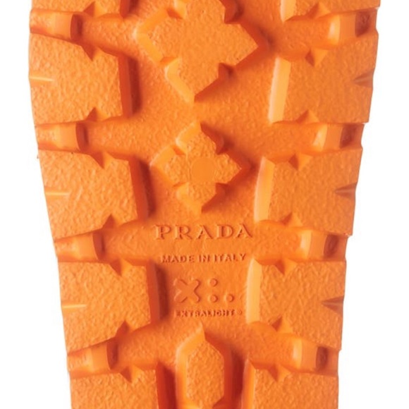 NWT Prada slide - Picture 4 of 7